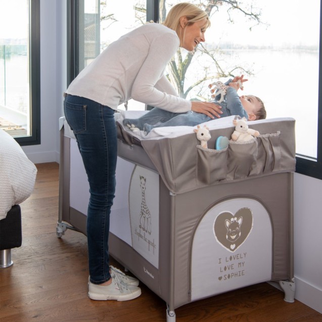 Πάρκο Renolux Με Τη Σόφη την Καμηλοπάρδαλη...