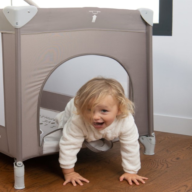 Πάρκο Renolux Με Τη Σόφη την Καμηλοπάρδαλη...