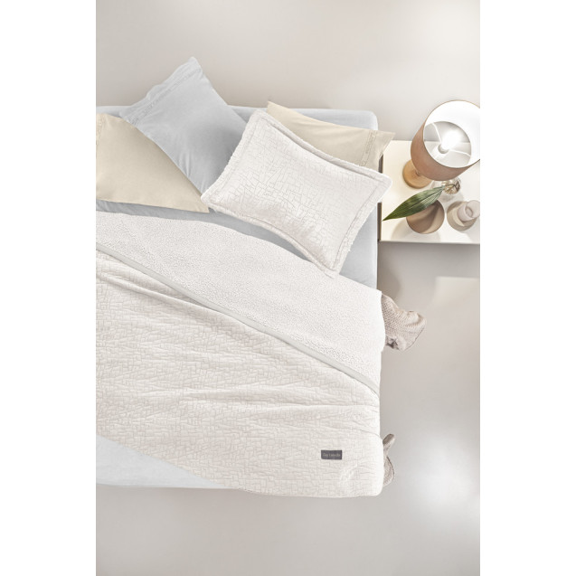 Σετ Κουβέρτα Βελουτέ Υπέρδιπλη και Μαξιλαροθήκη...