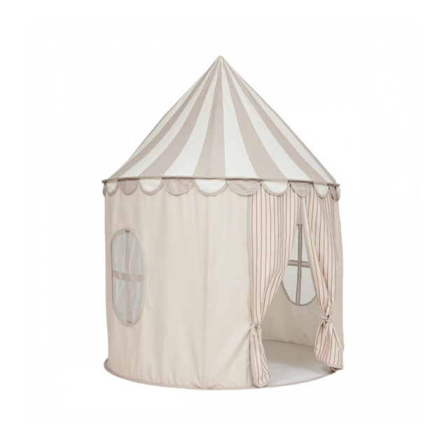 Σκηνή Τσίρκο Ουου